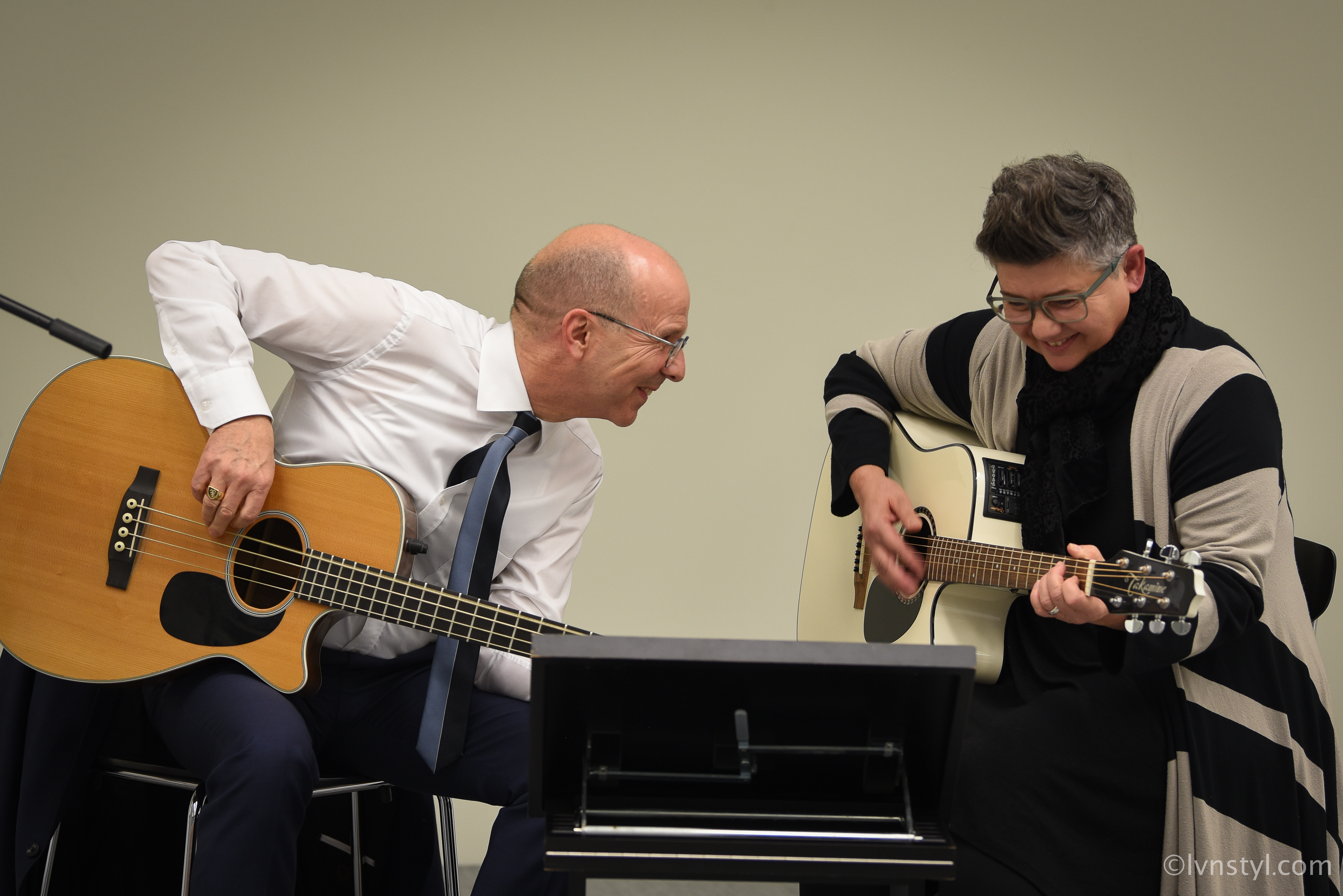 Musikalische Untermalung durch Prof. Leo Staub