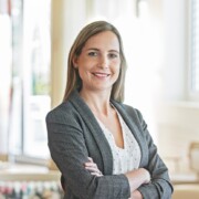 Nadia Stauffacher, Programm Managerin Law & Management